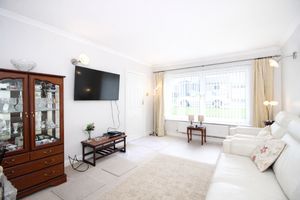 Lounge- click for photo gallery